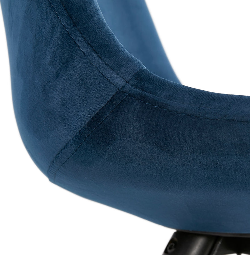 Design stoel 'HAMILTON' in blauw fluweel en poten in zwart hout - Majorr