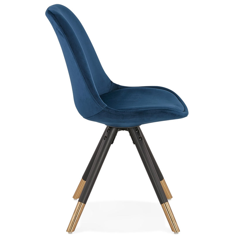 Design stoel 'HAMILTON' in blauw fluweel en poten in zwart hout - Majorr