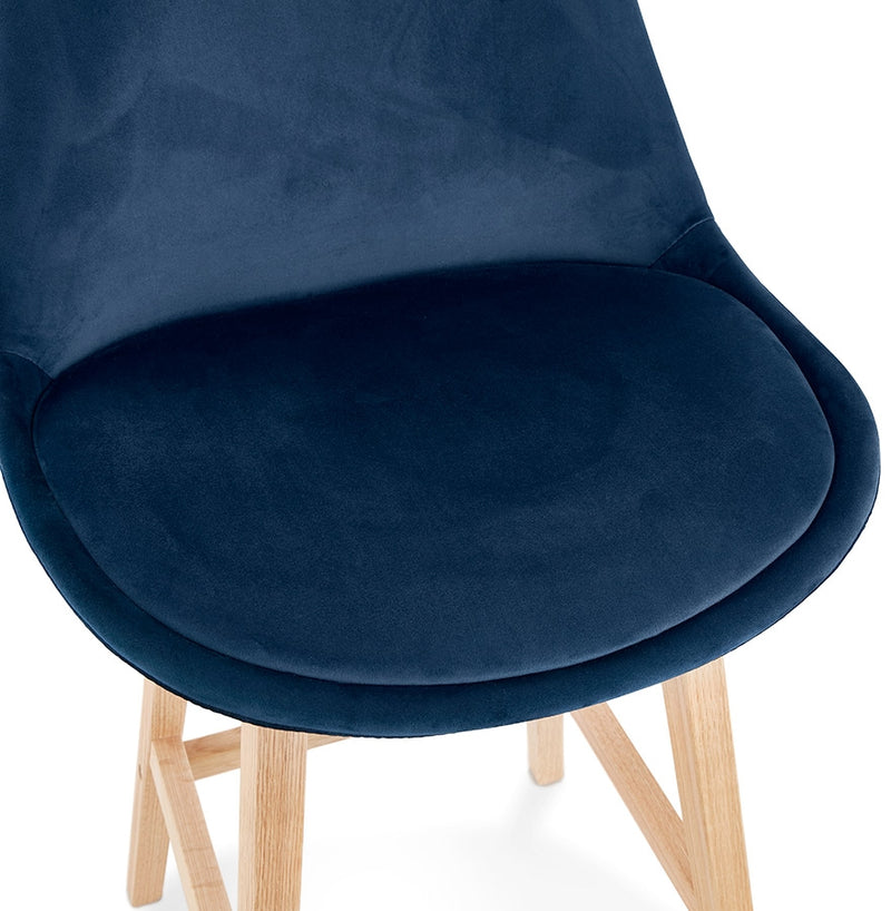 Barkruk 'MORISS' in blauw fluweel met poten in natuurlijk hout - Majorr