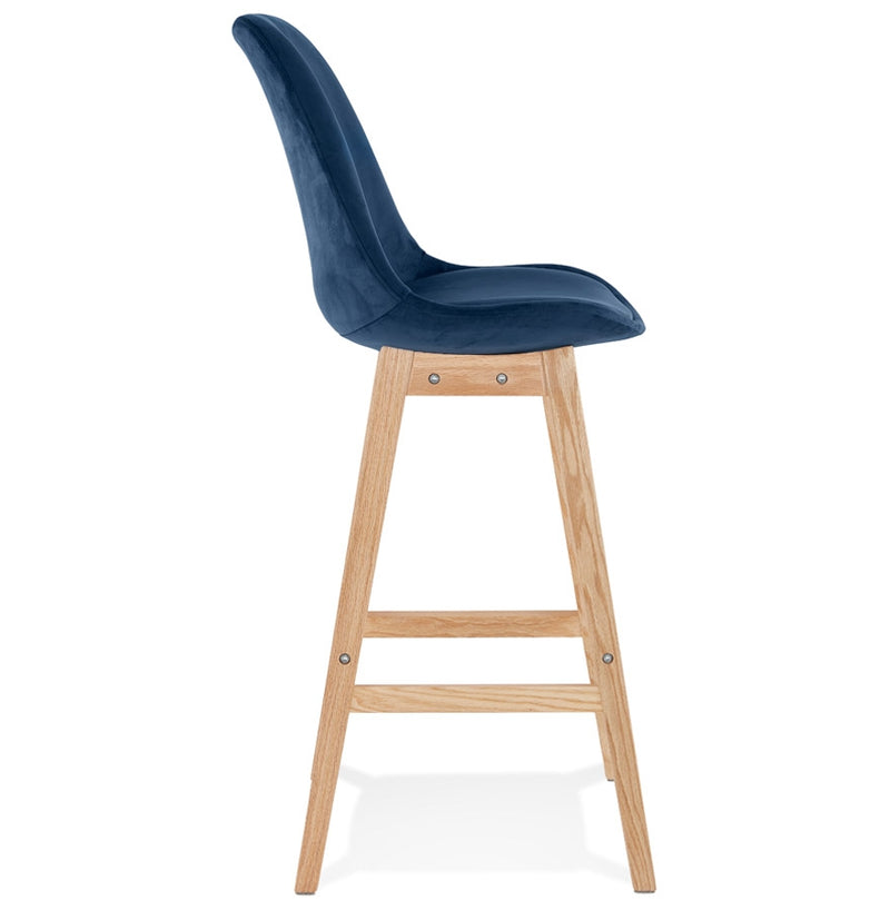 Barkruk 'MORISS' in blauw fluweel met poten in natuurlijk hout - Majorr