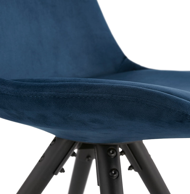 Vintage stoel 'RICKY' in blauw fluweel en poten in zwart hout - Majorr